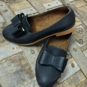 کفش پاشنه دار پاپیون دار