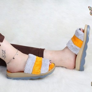 صندل خزدار زنانه مدل 18-558