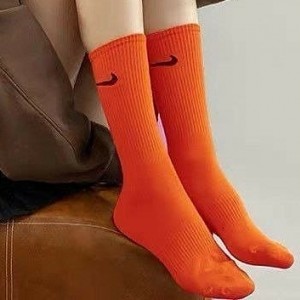 جوراب اسپورت ساق بلند