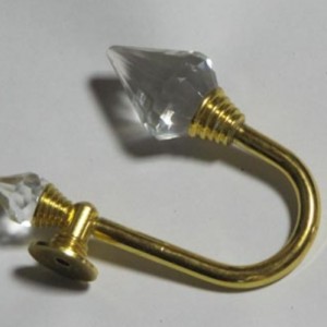 گل میخ پرده